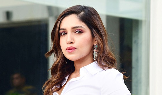 ‘দ্য রয়্যালস’ মুক্তির পর ঠোঁট নিয়ে সরগরম নেটপাড়া