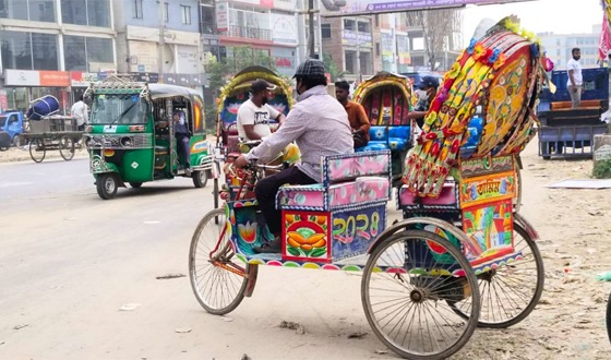 ব্যাটারি রিকশার কারণে সড়কে ক্রমেই বাড়ছে দুর্ঘটনার হার
