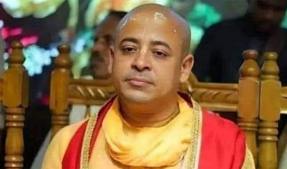 রাষ্ট্রদ্রোহ ও হত্যা মামলায় চিন্ময় দাসকে কারাফটকে জিজ্ঞাসাবাদের নির্দেশ