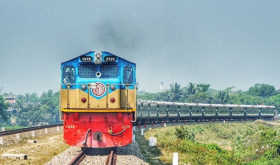 রেলের আয় বাড়াতে গ্রহণ করা হচ্ছে নানা পরিকল্পনা