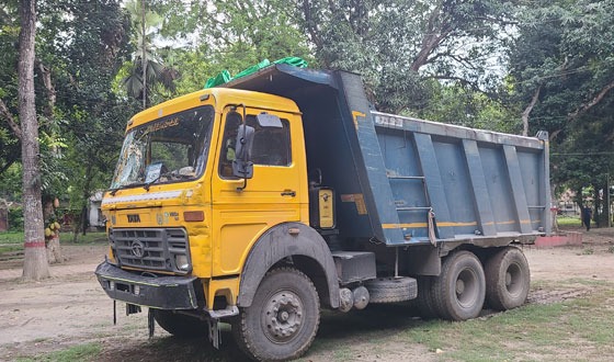 আটঘরিয়ায় ড্রামট্রাকের মুখোমুখি সংঘর্ষে নিহত ১