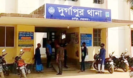 মেয়েকে উত্ত্যক্তের প্রতিবাদ করায় বাবা’কে জখম