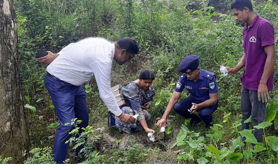 অভয়নগরে ‘সেবা গ্রীন’ নামে হরমোন জাতীয় ওষুধ বিনষ্ট