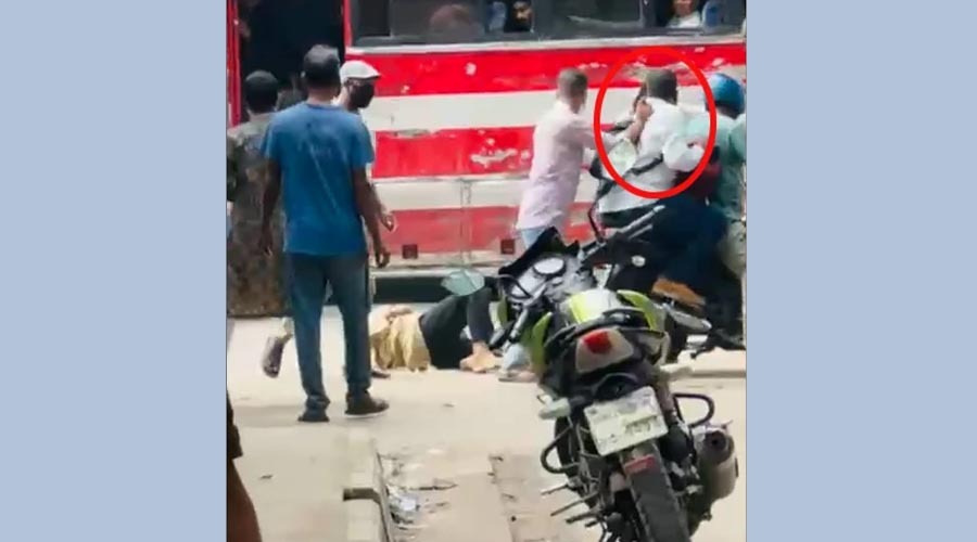 মিরপুরে দিনদুপুরে গুলি ছুঁড়ে ২২ লাখ টাকা ছিনতাই