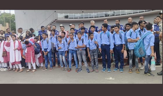 বেনাপোল দিয়ে দেশে ফিরল ভারতে পাচার হওয়া ৩৬ কিশোর-কিশোরী