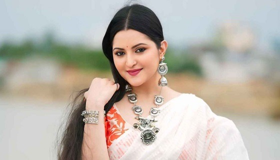 সামাজিক যোগাযোগ মাধ্যমে পরীমণির আবেগঘন পোস্ট