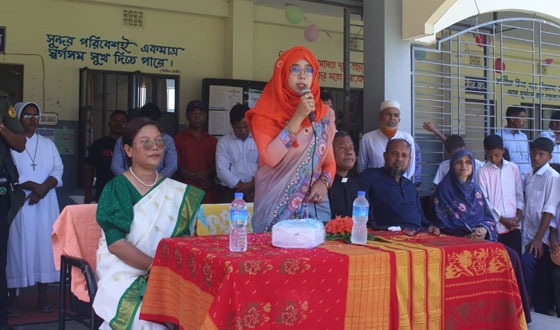 কলমাকান্দায় শিশু মেলা: সৃজনশীলতায় মুগ্ধতা ছড়াল শিক্ষার্থীরা