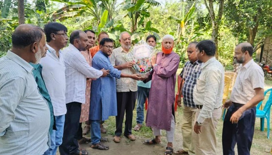 দৌলতপুরে বাচ্চু মোল্লাকে দৌলতপুর কলেজ পরিবারের অভিনন্দন