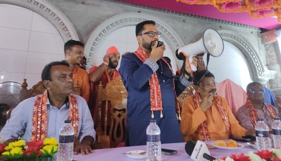 কেন্দ্রীয় আশ্রমের রাস উৎসব পরিদর্শনে বিএনপি'র প্রার্থী সোহেল মনজুর