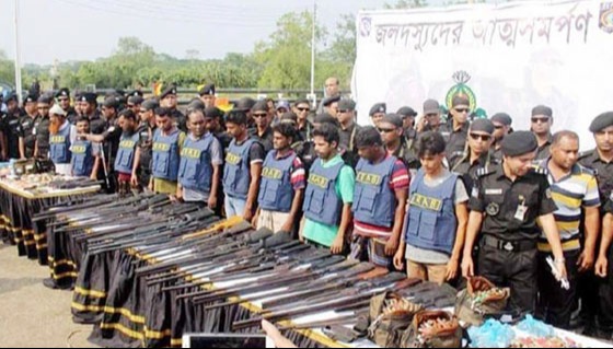 সুন্দরবনে ১০ মাসে অস্ত্রসহ ৪৩ বনদস্যু আটক