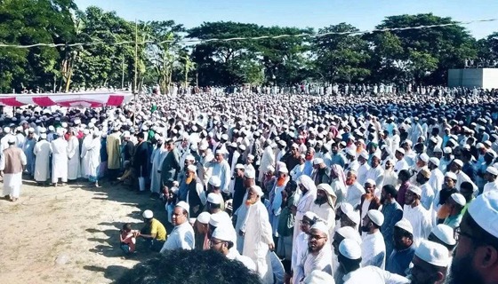 গফরগাঁওয়ে মাওলানা মাহমুদুল হাসান সালমানীর জানাজায় মুসল্লির ঢল