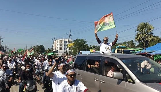 ধানের র্শীষ মার্কার সমর্থনে মোরটসাইকেল র‌্যালীতে জয়নুল আবদিন ফারুক