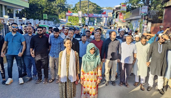 হাসিনার মৃত্যুদন্ডে ছাত্র-জনতার উচ্ছাস, মিছিল-সমাবেশে উত্তাল শহীদ মিনার