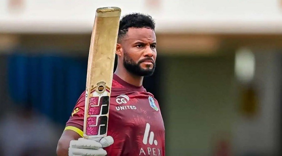 নতুন রেকর্ড গড়লেন শাই হোপ