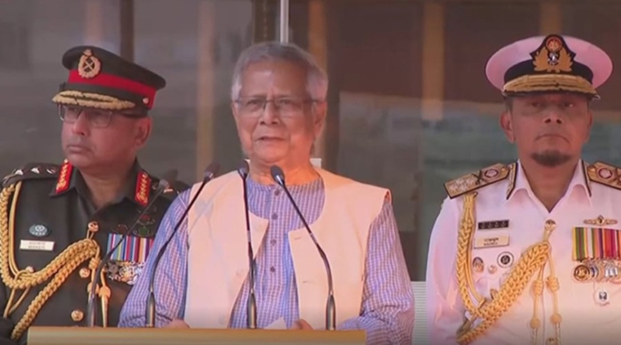 স্বাধীনতা ও সার্বভৌমত্ব রক্ষায় সেনাবাহিনী জনগণের পাশে দাঁড়িয়েছে: প্রধান উপদেষ্টা