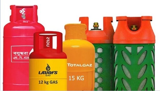 কাহারোলে সরকার ঘোষিত মূল্যে মিলছে না গ্যাস সিলিন্ডার