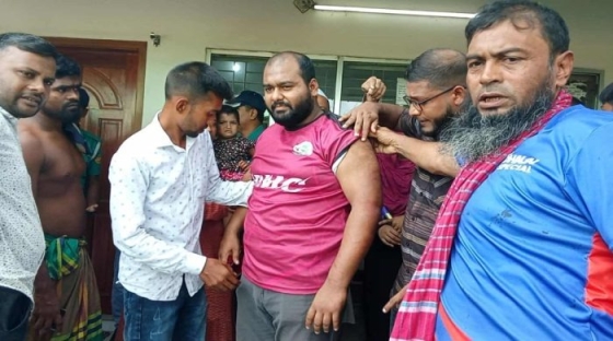 রাজশাহীতে হিমাগারে কিশোরীসহ  তিনজনকে নির্যাতন