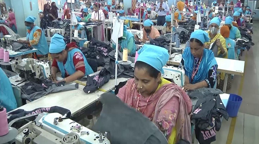 বন্ধ হচ্ছে কারখানা, বিপাকে পড়ছেন কাজ হারানো শ্রমিকরা