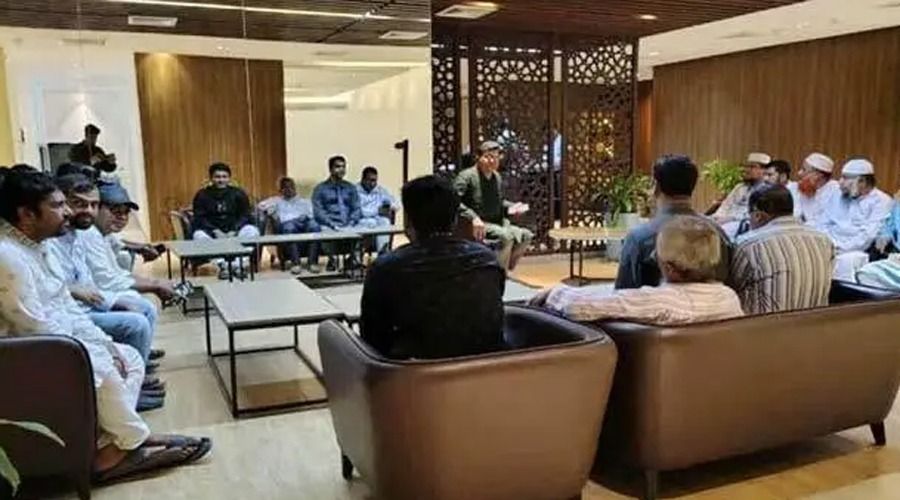 কর্মকর্তাদের সঙ্গে বৈঠক করতে সচিবালয়ে শিক্ষকরা