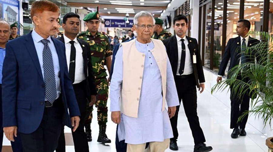 রোমের উদ্দেশে রওয়ানা দিলেন প্রধান উপদেষ্টা