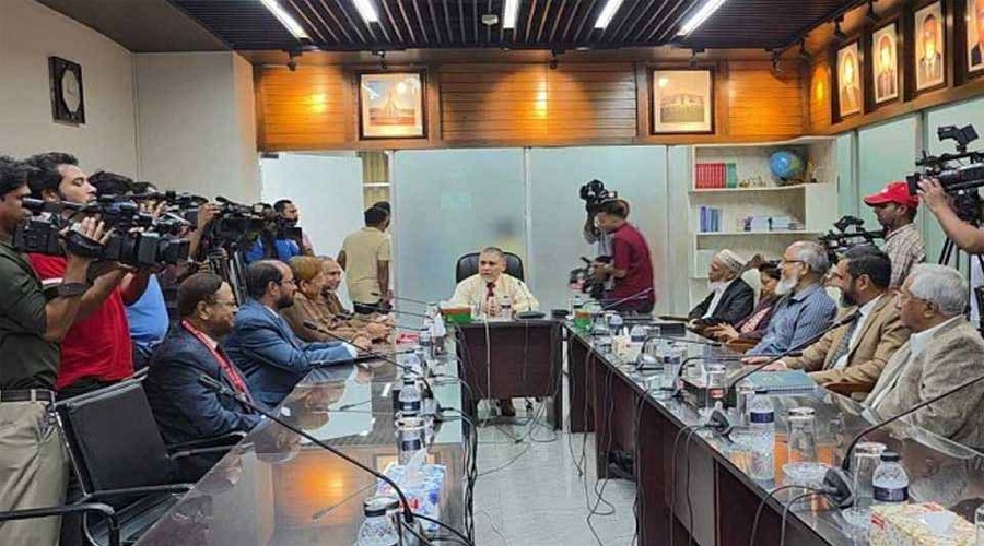 প্রধান নির্বাচন কমিশনারের সঙ্গে বৈঠকে জামায়াত নেতারা