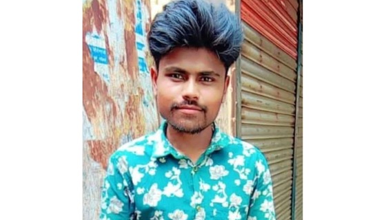 শার্শায় পরিত্যক্ত বাড়ি থেকে বাক্সের মধ্যে মিলল ভ্যানচালকের লাশ