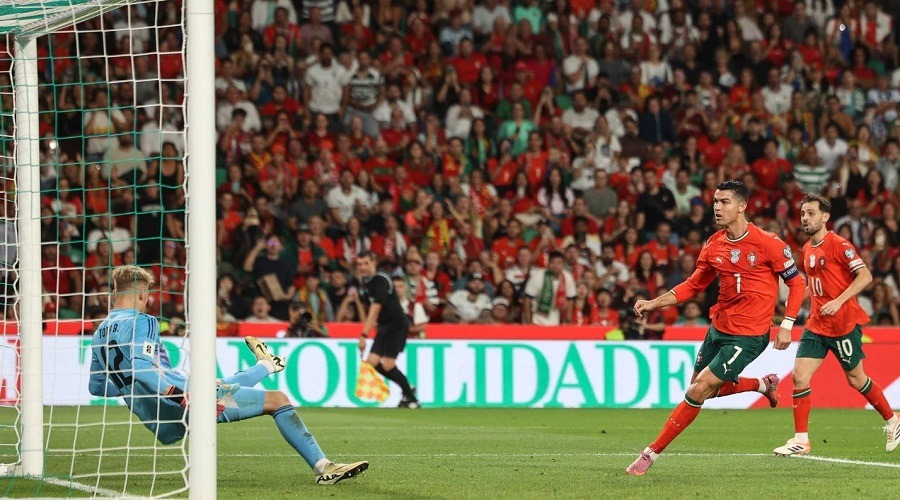 রোনালদোর জোড়া গোলেও জয় পেলোনা পর্তুগাল