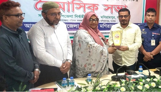 মণিরামপুরে গ্রাম আদালত পরিচালনায় চেয়ারম্যান নিস্তার ফারুক শ্রেষ্ঠ