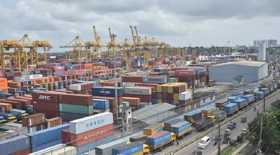 চট্টগ্রাম বন্দরে পণ্যবাহী গাড়ির বাড়তি মাশুল স্থগিত