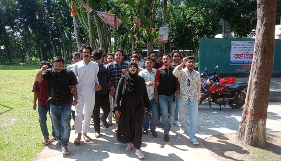 মোল্লাহাটে ছাত্রদল নেতা জুবায়েদ হত্যার প্রতিবাদে বিক্ষোভ মিছিল