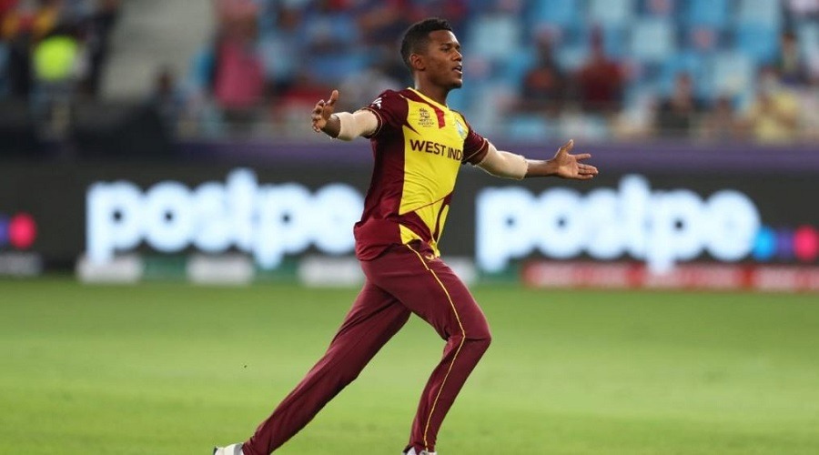 এবার ওয়েস্ট ইন্ডিজ দলে যুক্ত হলেন আকিল হোসেন