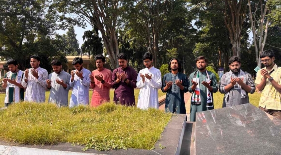 শহীদ শামসুজ্জোহার কবর জিয়ারতের মাধ্যমে রাকসুর কার্যক্রম শুরু