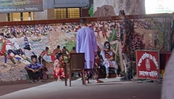 অবৈধপথে ভারতে যাওয়ার সময় একই পরিবারের আটক ৫