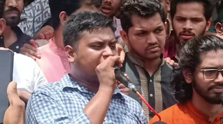 কয়েকটি দল সচিবালয়ে গিয়ে ডিসি ভাগাভাগি করছে: হাসনাত