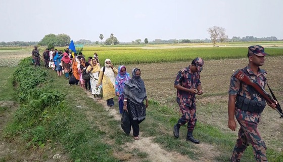 মেহেরপুরের ৬০ বাংলাদেশিকে বিজিবির কাছে হস্তান্তর করেছে বিএসএফ