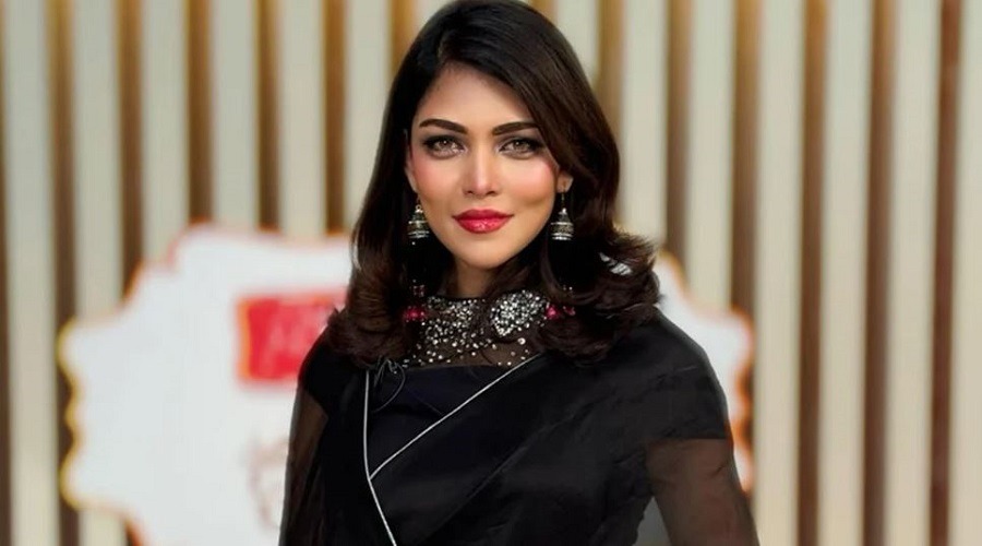 পিয়াকে ঘনিষ্ঠ সম্পর্কের প্রস্তাব, পুলিশের নম্বর দিলেন তিনি!