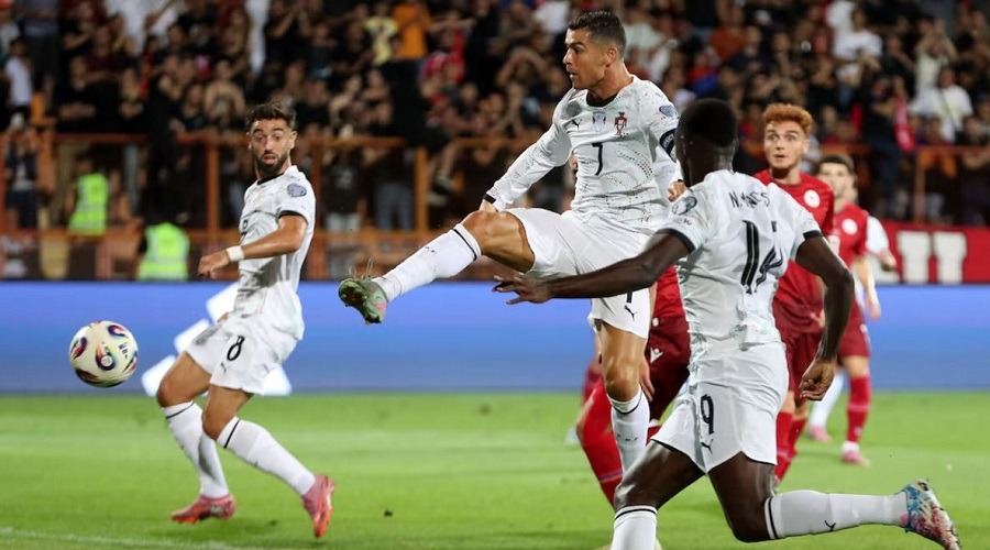 আর্মেনিয়ার জালে পর্তুগালের গোল উৎসব