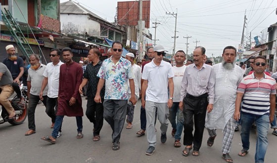 কচুয়ায় শান্তিপূর্ণভাবে চলছে ৪৮ ঘন্টা ডাকা হরতালের প্রথম দিন