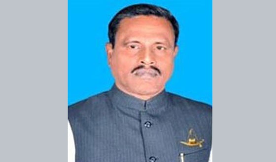 বড়াইগ্রামে ইউপি চেয়ারম্যান গ্রেফতার