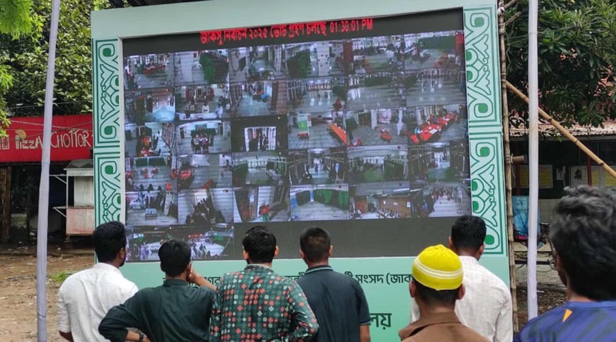 ভোট বর্জন ও অনিয়মের অভিযোগের মধ্য দিয়ে শেষ হলো জাকসুর ভোটগ্রহণ, গণনা শুরু ৭টায়