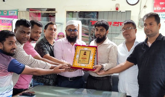 ইন্দুরকানীতে রূপালী ব্যাংকের ব্যবস্থাপককে বিদায়ী সংবর্ধনা