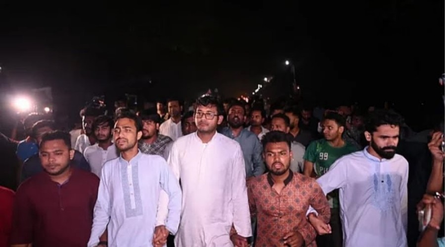 জাকসু নির্বাচন বর্জনের পর পুনঃনির্বাচনের দাবিতে ছাত্রদলের বিক্ষোভ