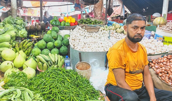 বগুড়ায় কাঁচা মরিচের গরম হাওয়ায় খুশি কৃষক, দিশেহারা ভোক্তা