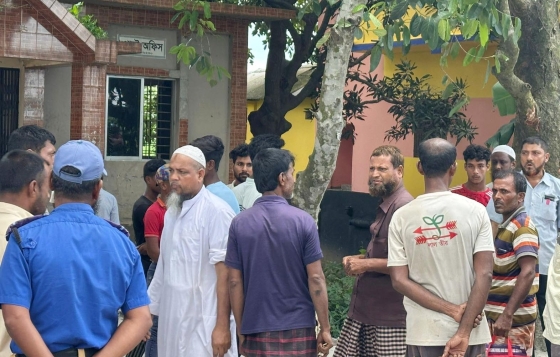 তানোরে ইউনিয়ন আ.লীগের সহ-সভাপতিসহ গ্রেফতার ৩