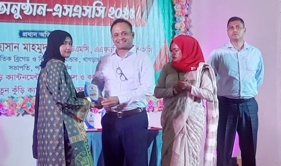 খাগড়াছড়িতে এসএসসি পরীক্ষায় জিপিএ-৫ প্রাপ্ত শিক্ষার্থীদের সংবর্ধনা