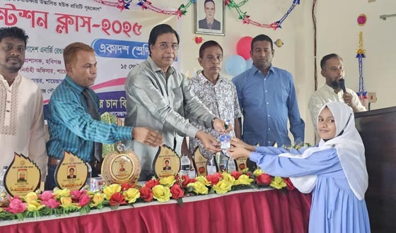 শিক্ষার্থীদের সৎ থেকে লক্ষ্য অর্জনে পরিশ্রম  করতে হবে: চেয়ারম্যান রেগুলেটরি কমিশন