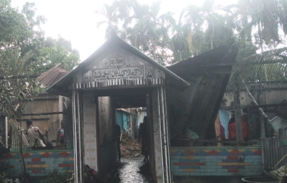 ভূরুঙ্গামারীতে বসতবাড়ি আগুনে ভস্মীভূত