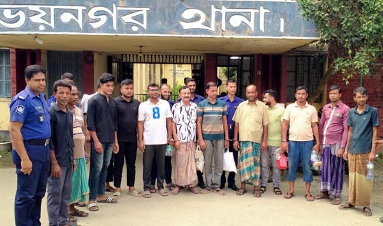 সরকার বিরোধী শ্লোগান; গ্রেপ্তার১১