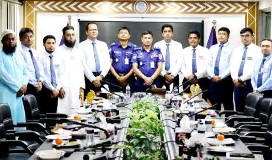 নীলফামারীতে বুনিয়াদি প্রশিক্ষণার্থীদের সাথে পুলিশের সভা