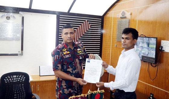 ফেলানী হত্যার এক যুগ পর-ছোট ভাইয়ের বিজিবিতে যোগদান